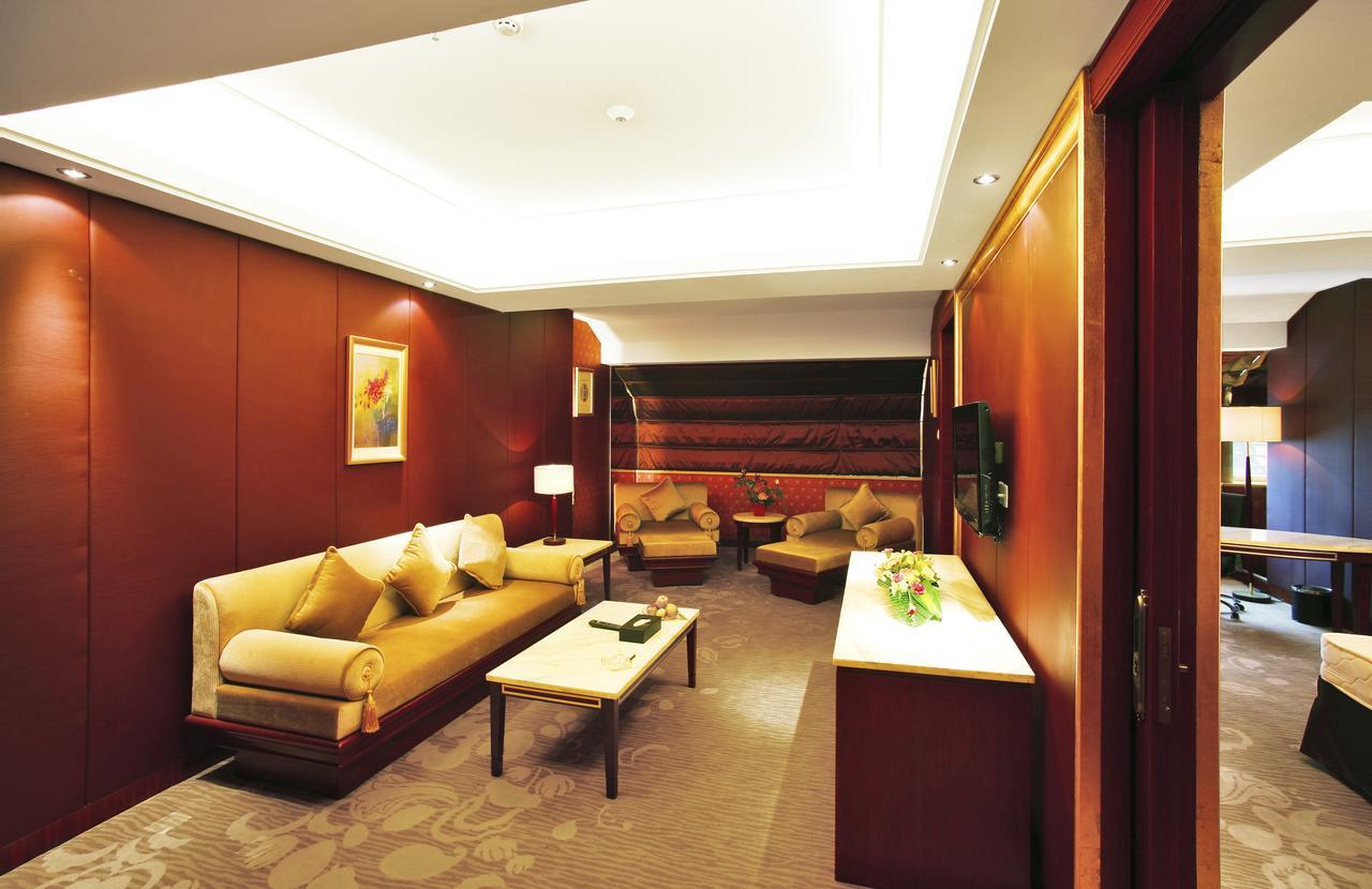 Chengdu Tianyou International Hotel Chengdú Exterior foto